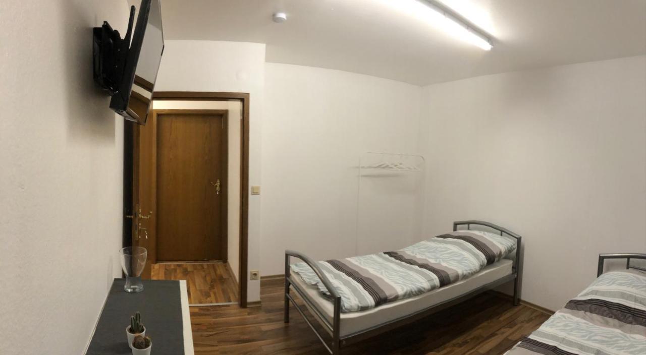 Kaiser Homestay Nuremberg Bagian luar foto